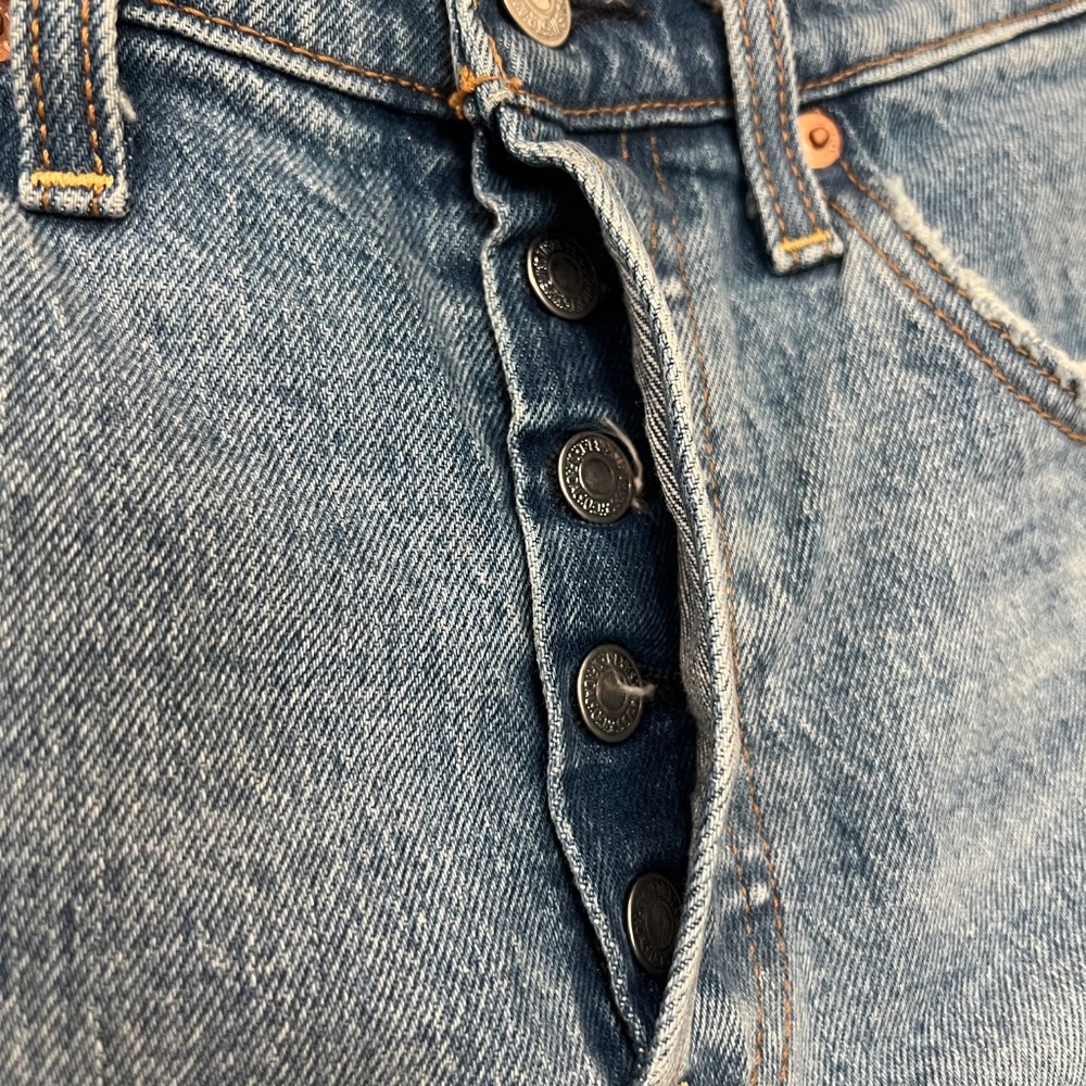 Levi's Ribcage Short - Picture 4 of 4